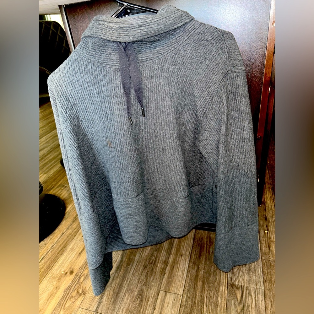 Lululemon Pullover